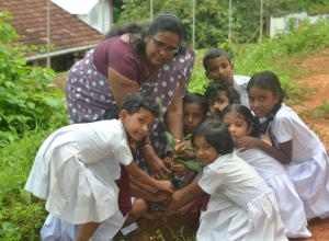 matara warakapitiya maha vidayalaya - 2 wasara - maumi, sanuri,lathisha,thisu.jpg