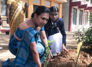 NAYANI MANDANAYAKE.JPG